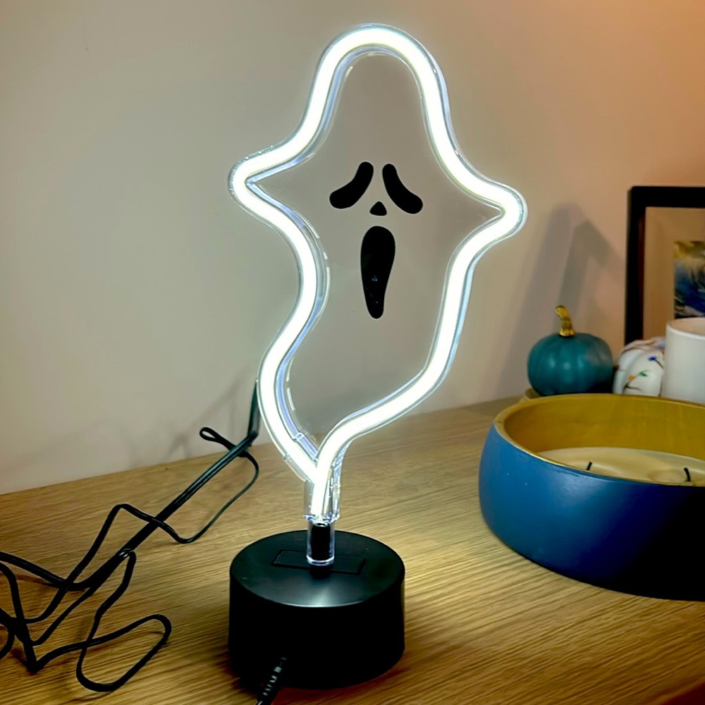 Ghost lamp